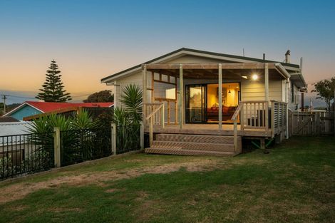 Photo of property in 35 Gawler Street, Te Horo Beach, Otaki, 5581