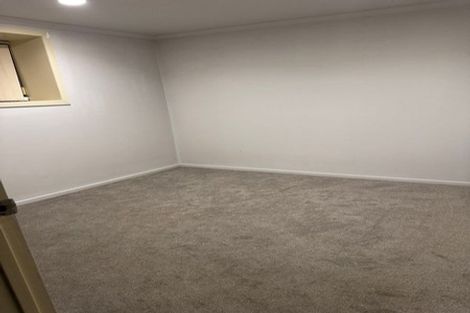Photo of property in 10 De Havilland Drive, Goodwood Heights, Auckland, 2105