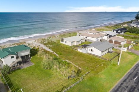 Photo of property in 425 Pukehina Parade, Pukehina, Te Puke, 3189
