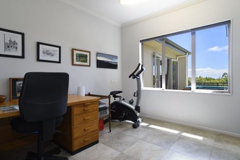 Photo of property in 30 Goodall Road, Snells Beach, 0920