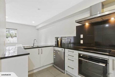Photo of property in 7/45a Swanson Road, Henderson, Auckland, 0610