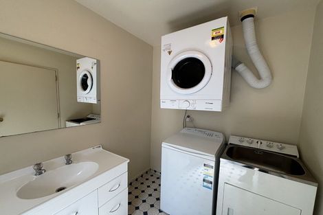 Photo of property in 102 Elizabeth Street, Riccarton, Christchurch, 8041
