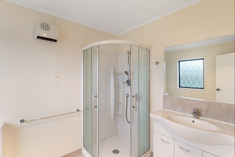 Photo of property in 11 Matipo Street, Levin, 5510