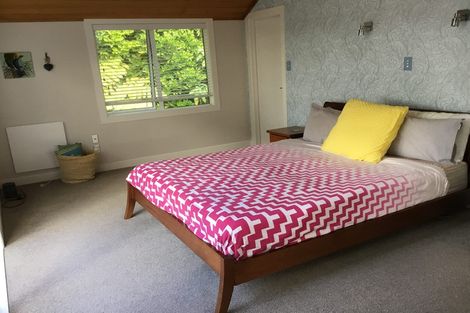 Photo of property in 21 Woodfern Crescent, Titirangi, Auckland, 0604