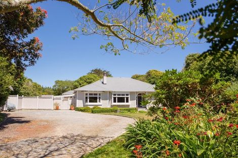 Photo of property in 28 Muri Road, Pukerua Bay, 5026