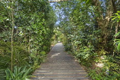 Photo of property in 20 Eaves Bush Parade, Orewa, 0931