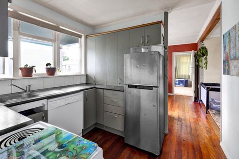 Photo of property in 55 Collingwood Street, Eltham, 4322