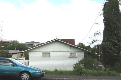 Photo of property in 13 Royal Road, Massey, Auckland, 0614