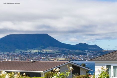 Photo of property in 3a Dorothy Drive, Acacia Bay, Taupo, 3330