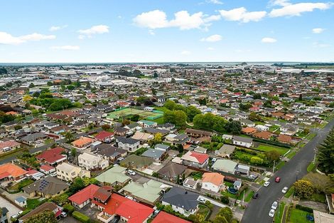 Photo of property in 2/83 Victoria Road, Papatoetoe, Auckland, 2025