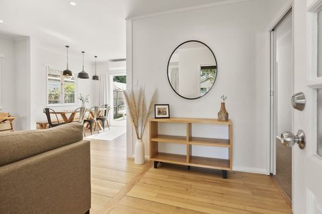 Photo of property in 8 Saint Winifreds Avenue, Hamilton East, Hamilton, 3216