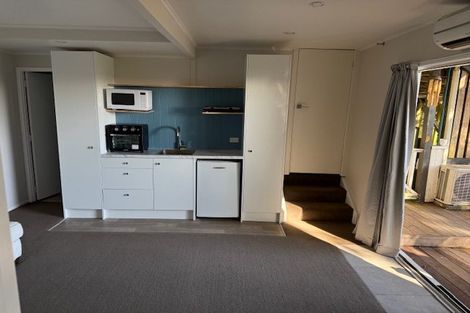 Photo of property in 266 Whangaparaoa Road, Red Beach, 0932