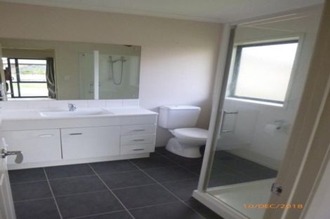 Photo of property in 9 Harrowglen Drive, Northcross, Auckland, 0632