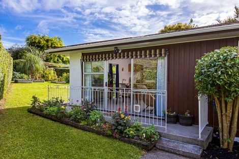 Photo of property in 1/15 Trojan Crescent, New Lynn, Auckland, 0600