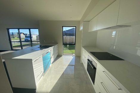 Photo of property in 33 Fearne Drive, Woodend, 7610