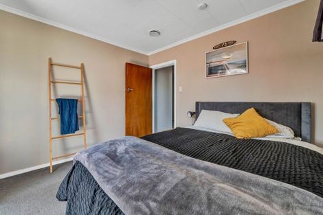 Photo of property in 12 Craig Street, Stratford, 4332