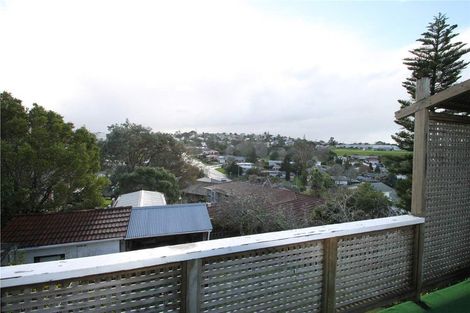 Photo of property in 50 Marlborough Avenue, Glenfield, Auckland, 0629