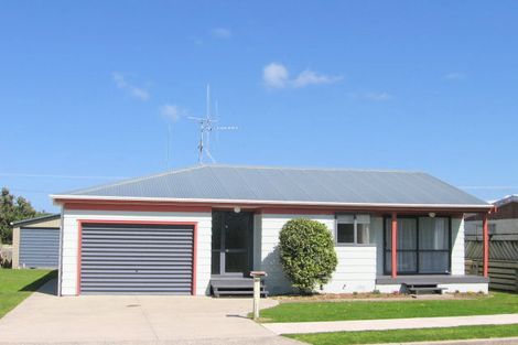 Photo of property in 52 Motiti Road, Papamoa Beach, Papamoa, 3118