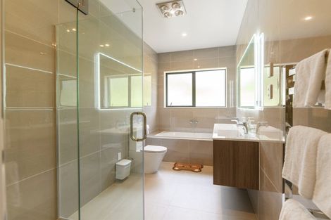 Photo of property in 5 Paitry Place, Swanson, Auckland, 0614