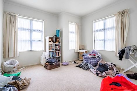 Photo of property in 3a Seacrest Drive, West Harbour, Auckland, 0618