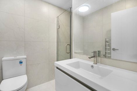 Photo of property in 1/2 Windermere Crescent, Blockhouse Bay, Auckland, 0600