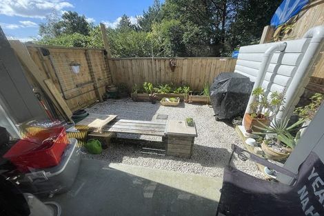 Photo of property in 60 Seymour Road, Sunnyvale, Auckland, 0612