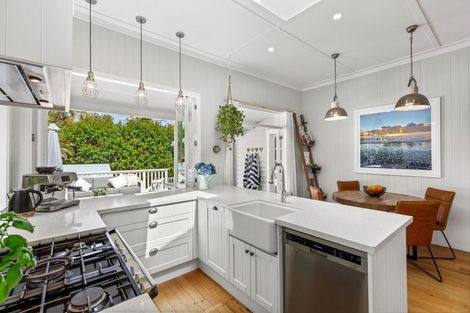 Photo of property in 23 Ewen Alison Avenue, Devonport, Auckland, 0624