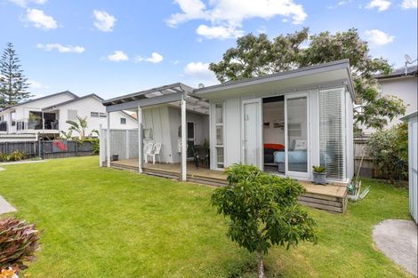 Photo of property in 202 Bond Street, Whangamata, 3620