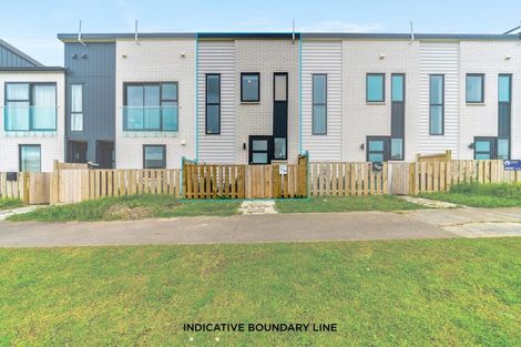 Photo of property in 5/86 Fred Taylor Drive, Westgate, Auckland, 0814