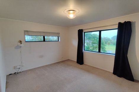 Photo of property in 92 Aviemore Drive, Highland Park, Auckland, 2010