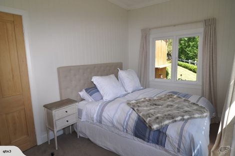 Photo of property in 2 Berkshire Street, Arrowtown, 9302