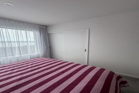 Photo of property in 4/11 Jaemont Avenue, Te Atatu South, Auckland, 0610