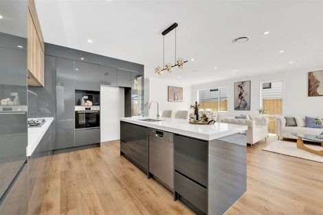 Photo of property in 14 Piki Street, Flat Bush, Auckland, 2019