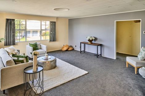 Photo of property in 42 Spinnaker Drive, Whitby, Porirua, 5024