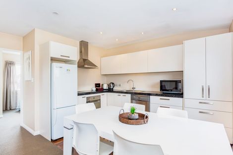 Photo of property in 8c Broadbent Street, Riccarton, Christchurch, 8041