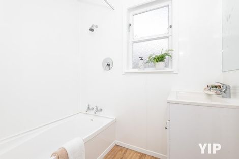 Photo of property in 33 Findlay Street, Tawa, Wellington, 5028