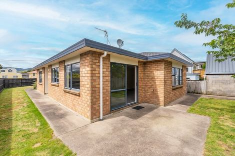 Photo of property in 15a Walton Road, Paraparaumu Beach, Paraparaumu, 5032