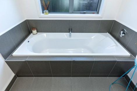 Photo of property in 15 De Castro Drive, Blenheim, 7201