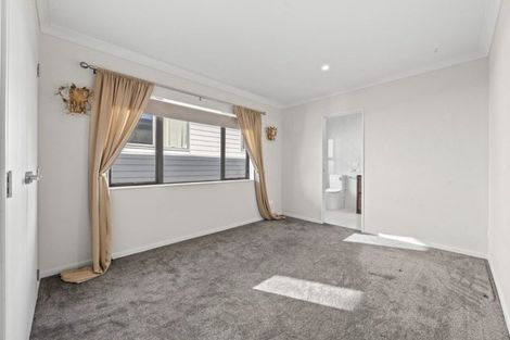 Photo of property in 16 Lime Hill Rise, Flat Bush, Auckland, 2019