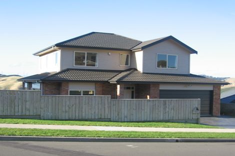 Photo of property in 51 Erlestoke Crescent, Churton Park, Wellington, 6037