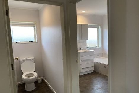 Photo of property in 39 Spackman Crescent, Paraparaumu, 5032