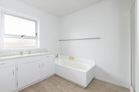 Photo of property in 11 Trigg Crescent, Taradale, Napier, 4112