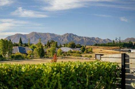 Photo of property in 13 Campbell Road, Wanaka, 9305