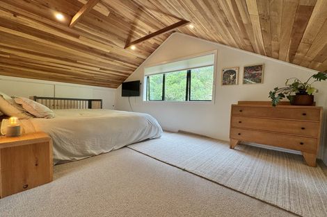 Photo of property in 977 Makara Road, Makara Beach, Karori, 6972