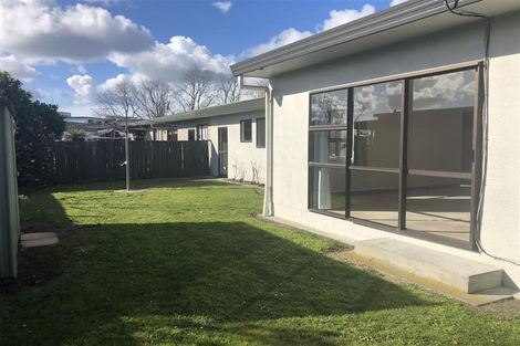 Photo of property in 18 Middle Road, Havelock North, 4130