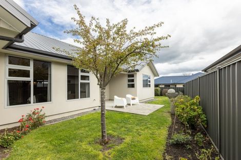 Photo of property in 3 Karoola Place, Havelock North, 4130