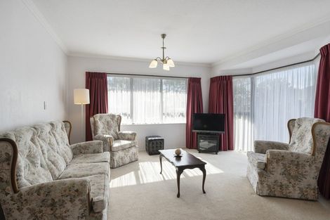 Photo of property in 2/369 Main Road, Tawa, Wellington, 5028