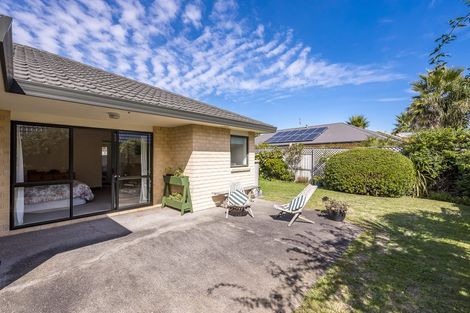 Photo of property in 10 Aburoc Place, Paraparaumu Beach, Paraparaumu, 5032