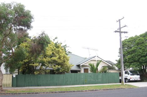 Photo of property in 22 Royal Terrace, Sandringham, Auckland, 1025