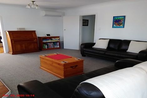 Photo of property in 19 Cologne Street, Martinborough, 5711